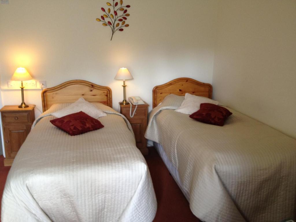 Millhouse Hotel And Riverside Restaurant Sharnbrook Стая снимка